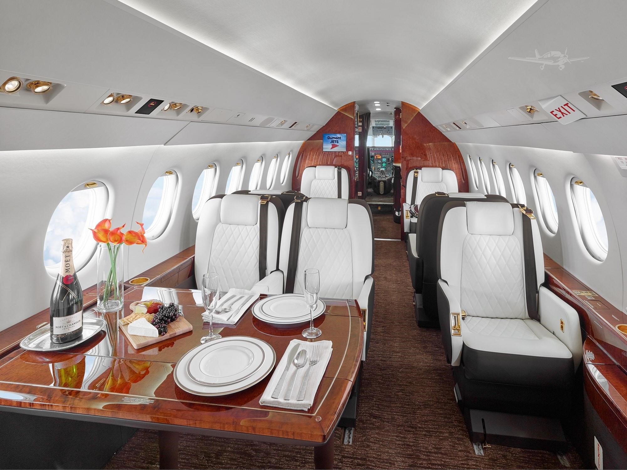 volo privato sul Dassault Falcon 2000